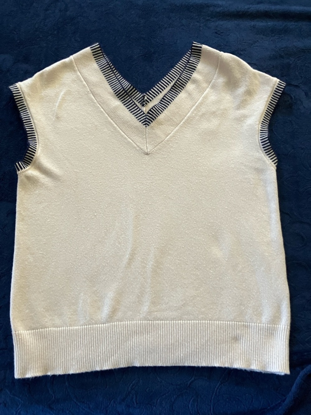 Cream V-Neck Sleeveless Sweater with Navy Trim
